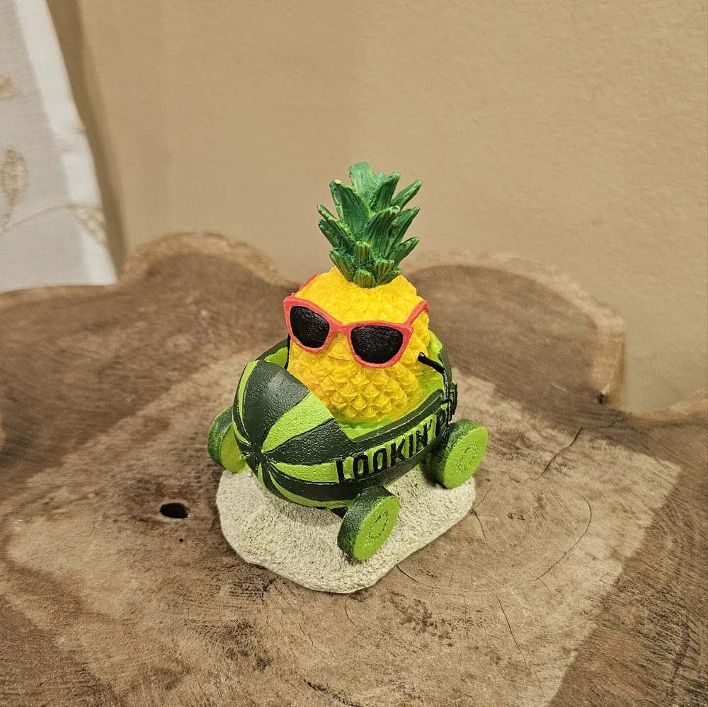 Top Fin Pineapple Watermelon Fish Decor Bundle